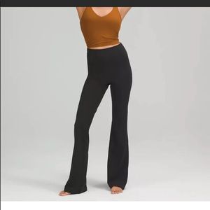 Lululemon Groove Super-High-Rise Flared Pant Nulu Black Sz 6